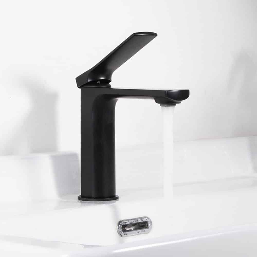 Single handle bathoom vanity faucet - B551 01 31 1 - matte black