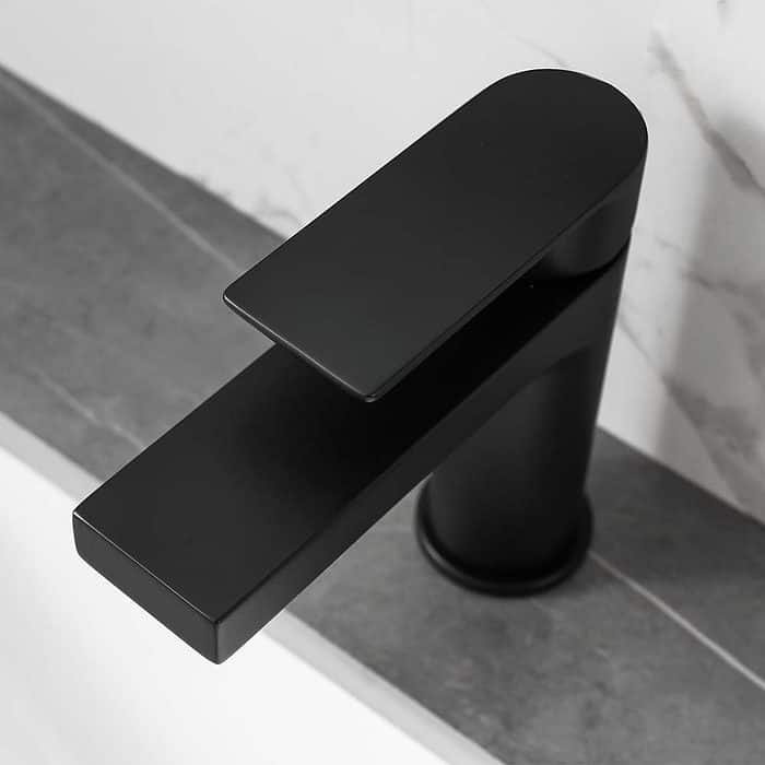 Matte black bathroom basin tapc - B001 01-1