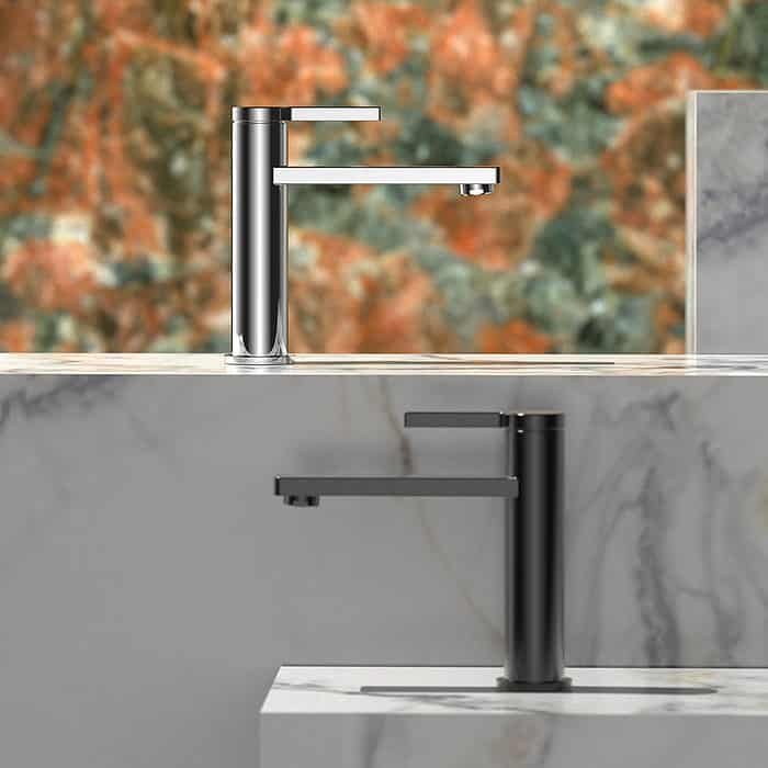 Bathroom tap with square spout and round body - B068 01 01 1 - chrome & black