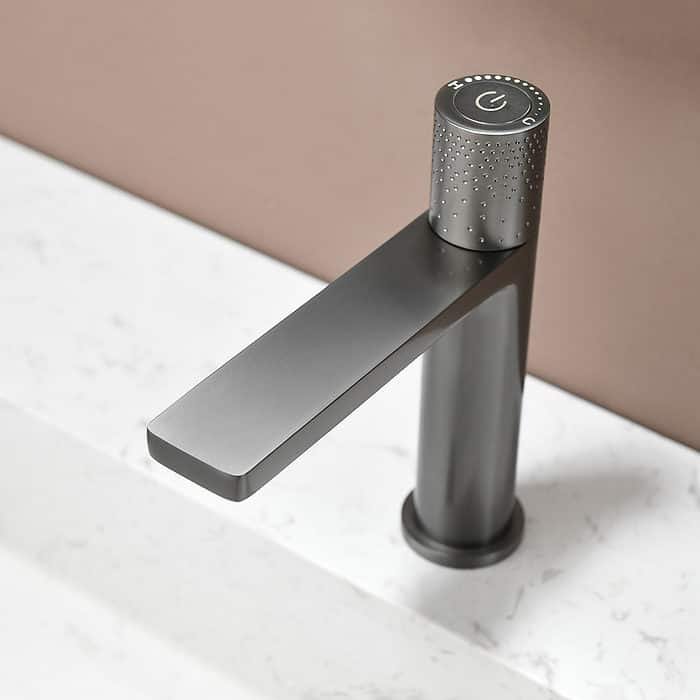 Gunmetal basin tap with knurled knob- B074 01 - Image 4