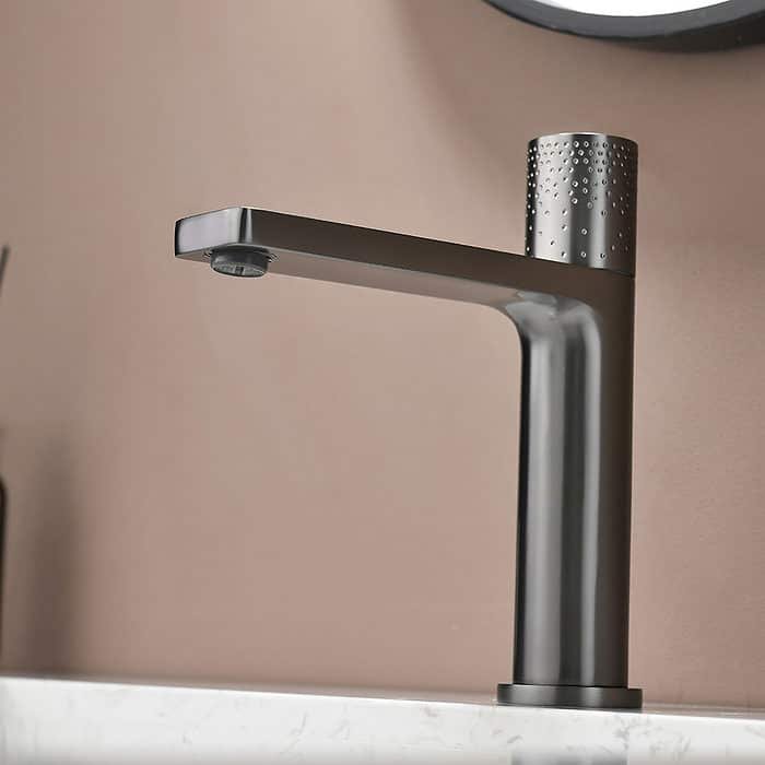 Gunmetal basin tap with knurled knob- B074 01 - Image 3